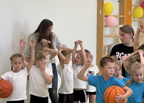 Grafika 6: VII Spartakiada Przedszkolaków ,,PRZEZ RUCH DO ZDROWIA".
