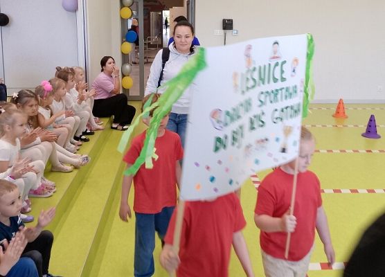 Grafika 1: VII Spartakiada Przedszkolaków ,,PRZEZ RUCH DO ZDROWIA".