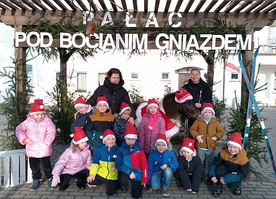 Grafika 6: Wyjazd do Runowa Grupa Jeżyki i Biedronki