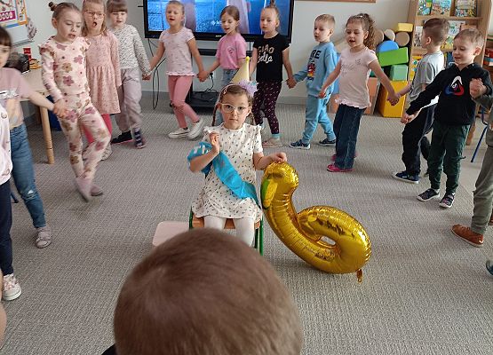 Grafika 2: Urodzinki Ady z grupy Jeżyki